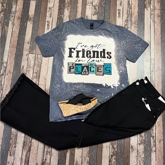 Friends In Low Places Tee - Picture 1 of 2